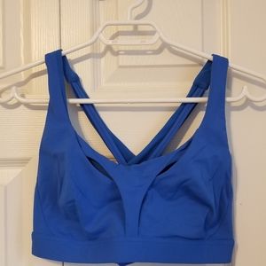 Lululemon stash it all bra